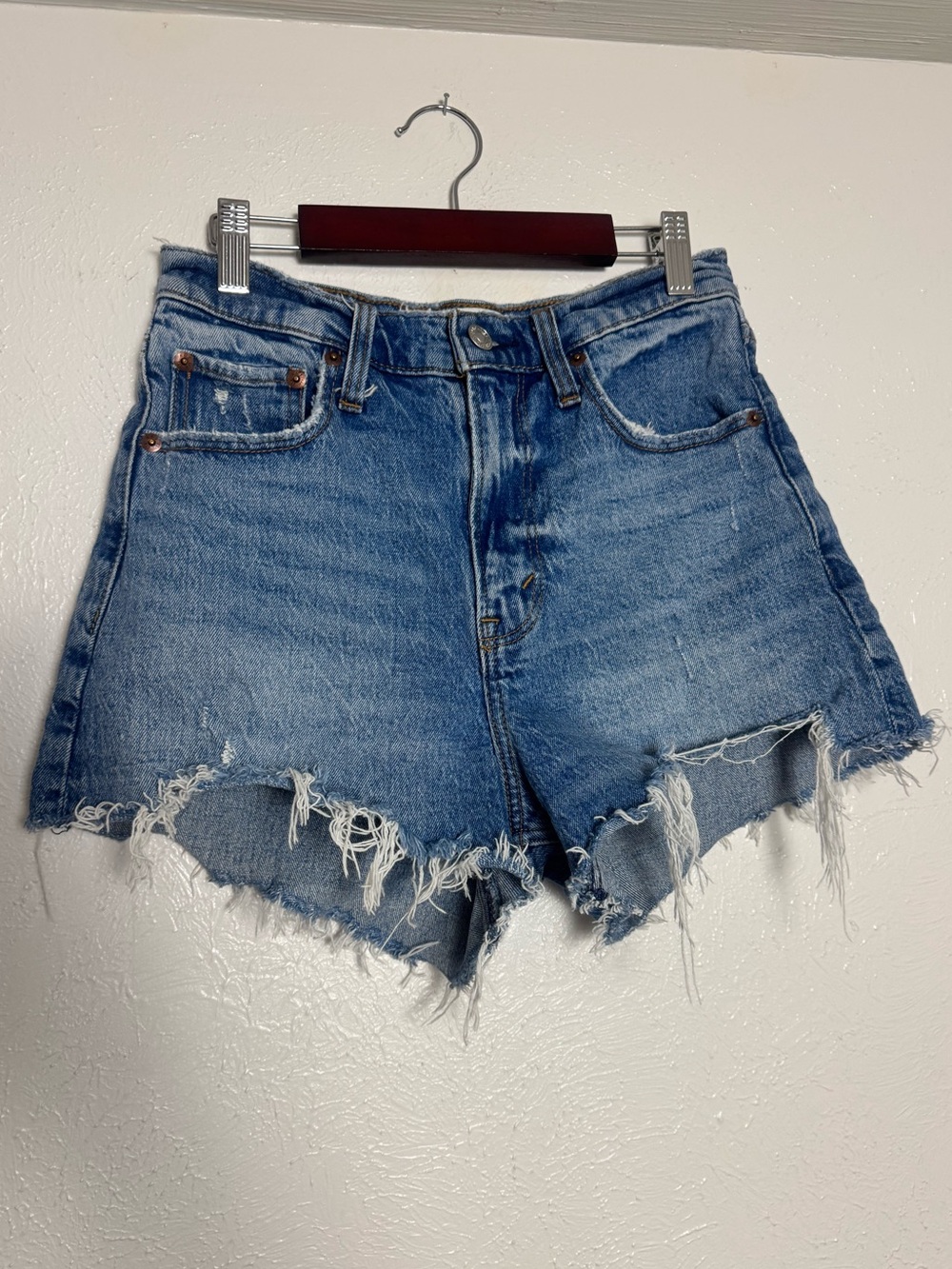 Abercrombie & Fitch 90s Relaxed High Rise Cutoff Short